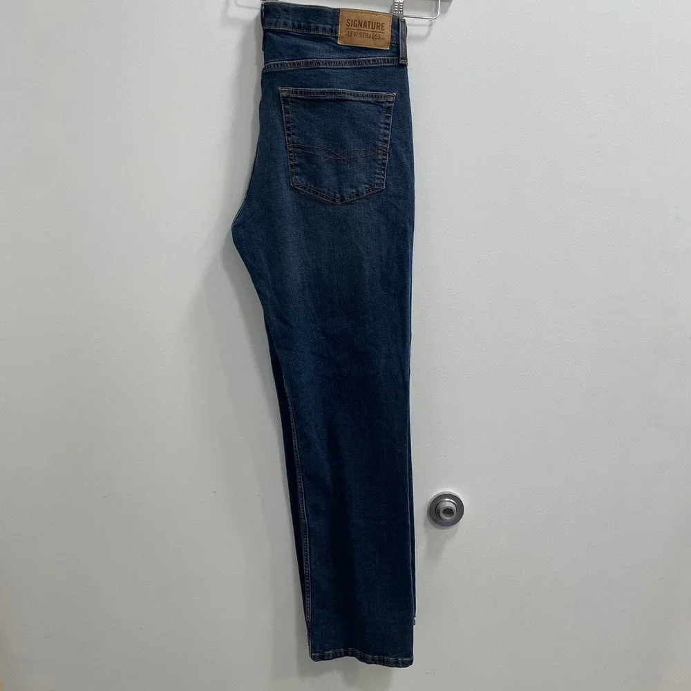 Signature by Levi Strauss Jeans Mens 36x32 Blue Straight Fit WaterLess Denim
